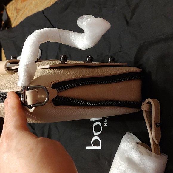 NWT Botiker Warren Crossbody bag with authenticity card, Dustbag and strap - Picture 7 of 16